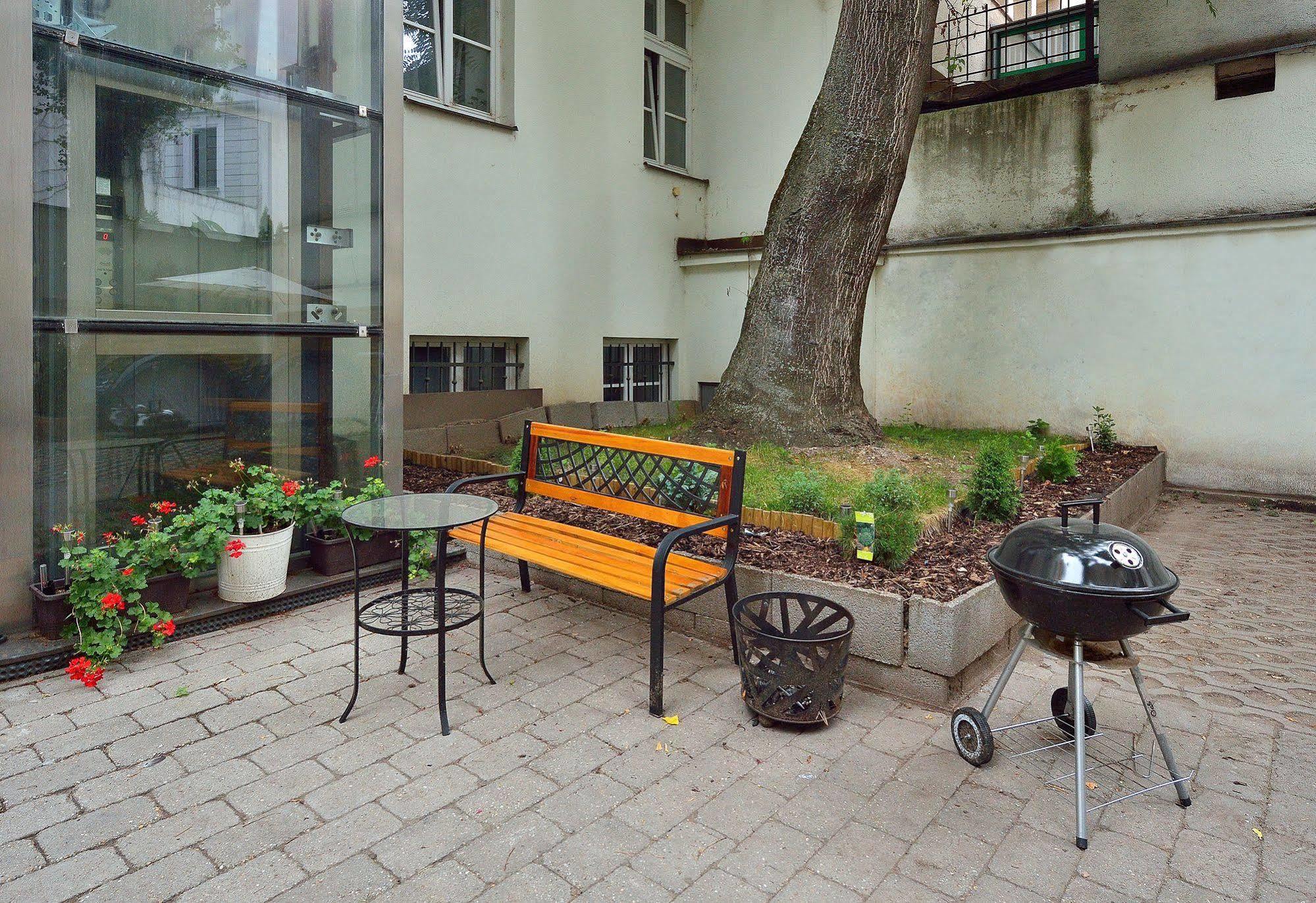Ambiente Serviced Apartments - Tallerova Bratysława Zewnętrze zdjęcie